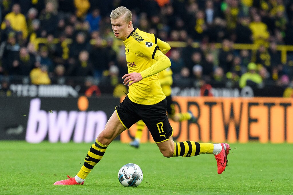 奥地利锁定小组第一，时隔28年重返世界杯决赛圈！（奥地利夺小组头名，暌违28年再进世界杯正赛！）