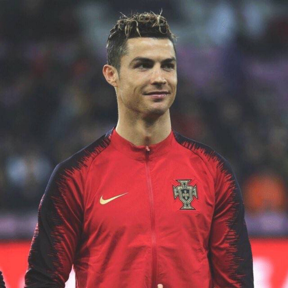 玉昆新赛季阵容亮相 赵宇豪寄望踢出云南足球（玉昆新赛季阵容发布 赵宇豪盼踢出云南足球风采）