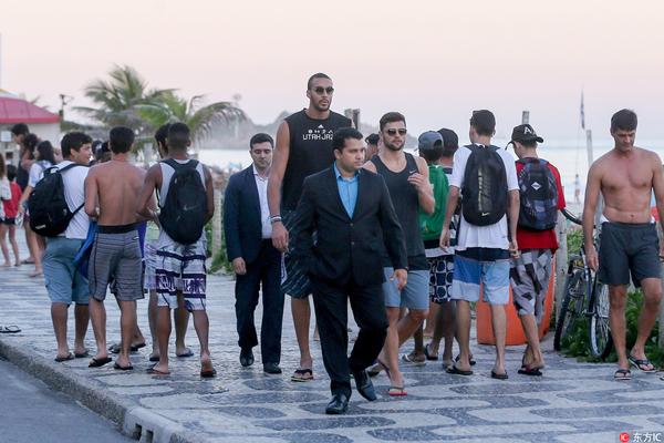 邮报：曼联对B费伤势愈发乐观，认为他有可能赶上曼市德比（邮报：曼联对B费恢复情况愈发乐观，或有望赶上曼市德比）