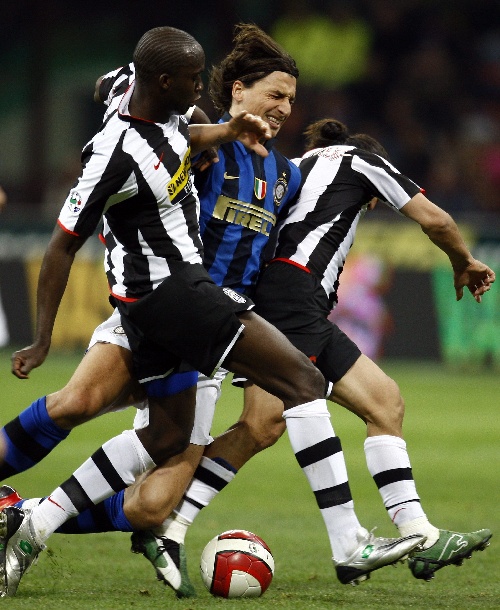 北青：U18男足先和上海当地球队热身；2支国少也有望本月集训