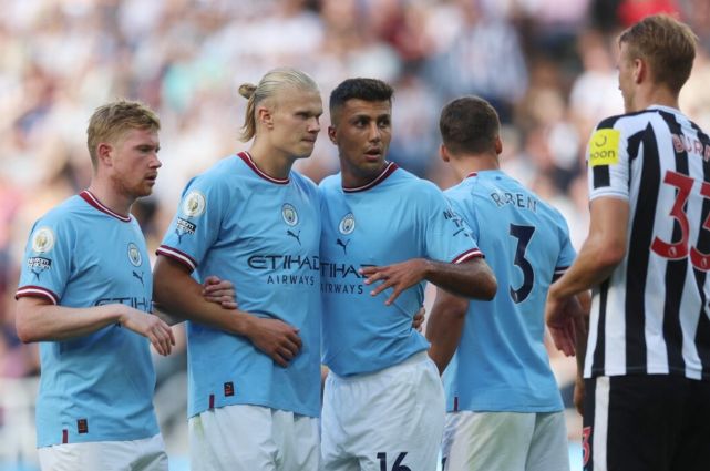 11轮21分，博洛尼亚赢那不勒斯创队史意甲三分制时代最佳开局