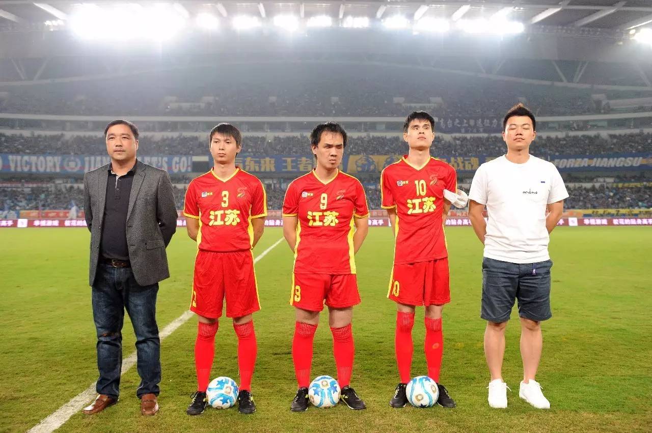 罗马诺：阿莫林坚持留下齐尔克泽；梅努向往租借加盟那不勒斯